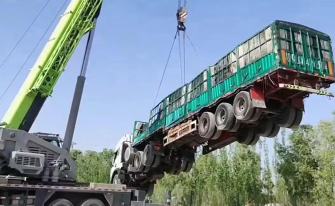 元宝区道路脱困救援案例